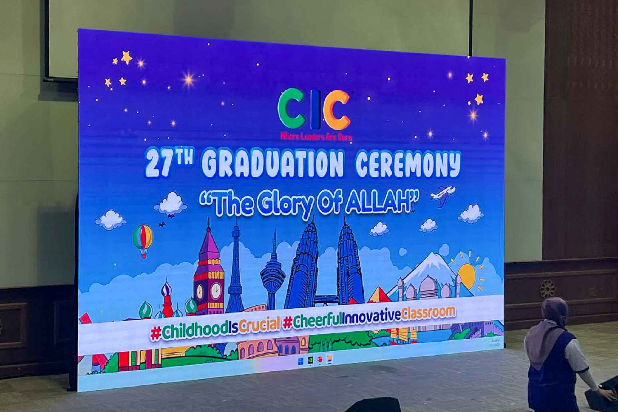 Rental Indoor LED Screen for CIC 27th Graduation Ceremony at Dewan Azman Hashim, UTM Kuala Lumpur