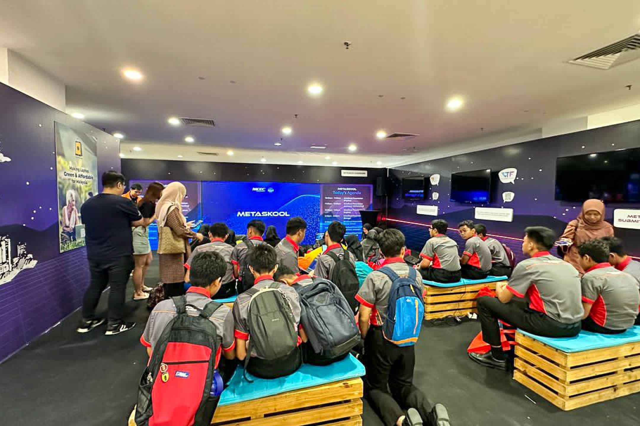 Rental Indoor LED Screen for MyDigitalMaker at Quill City Mall Kuala Lumpur