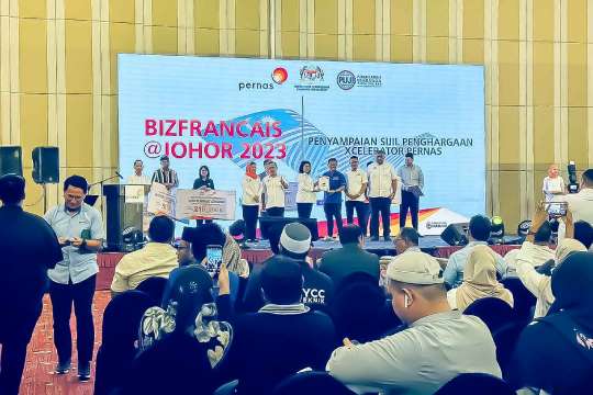 Rental Indoor LED Screen for Majlis Perasmian Program BIZFrancais @JOHOR2023 at Persada Johor International Convention Centre