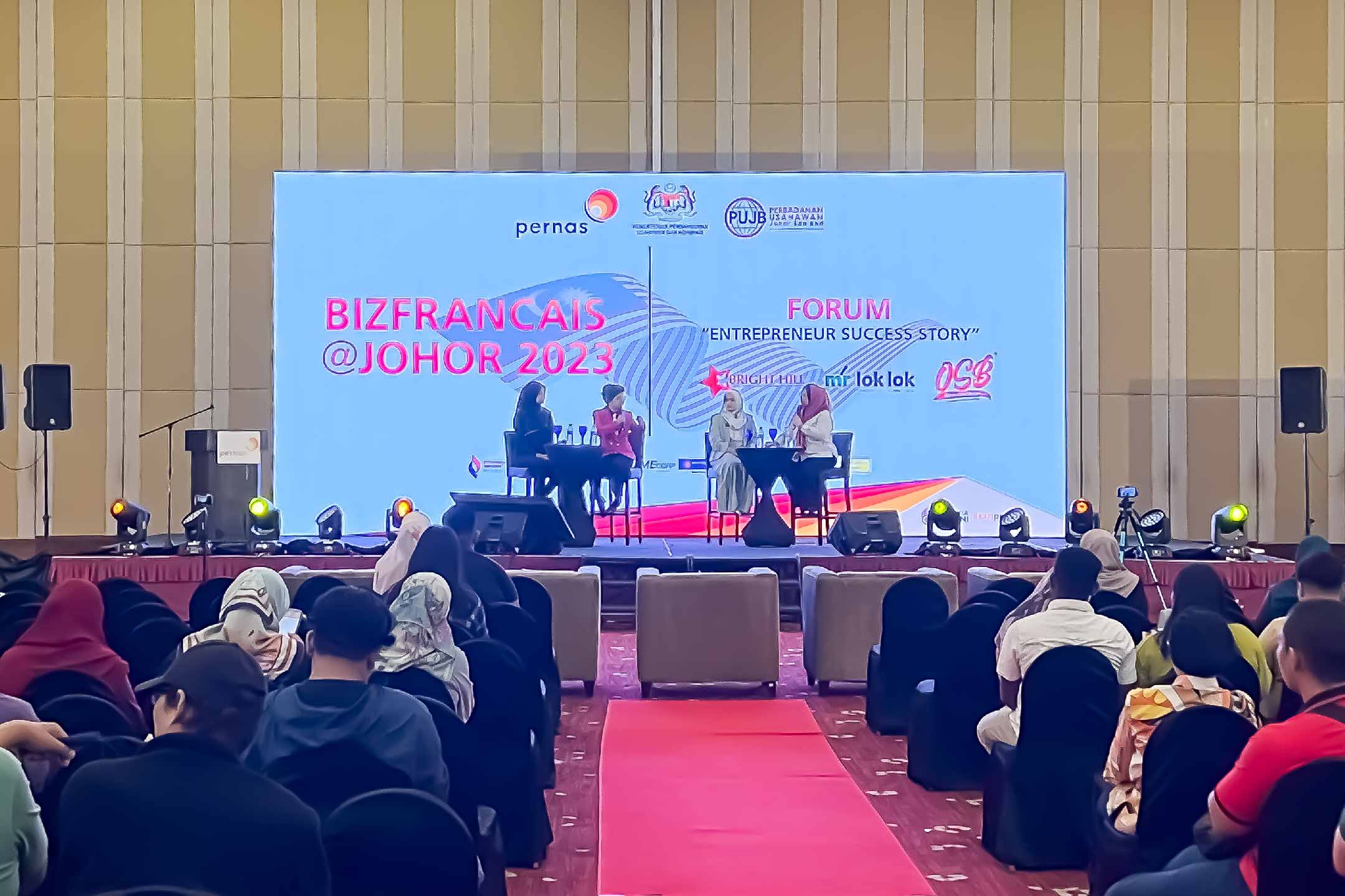 Rental Indoor LED Screen for Majlis Perasmian Program BIZFrancais @JOHOR2023 at Persada Johor International Convention Centre