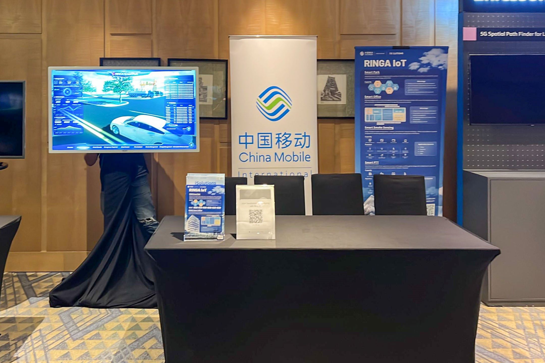 Rental Touch Digital Signage for China Mobile International Limited for the event Ringa iot