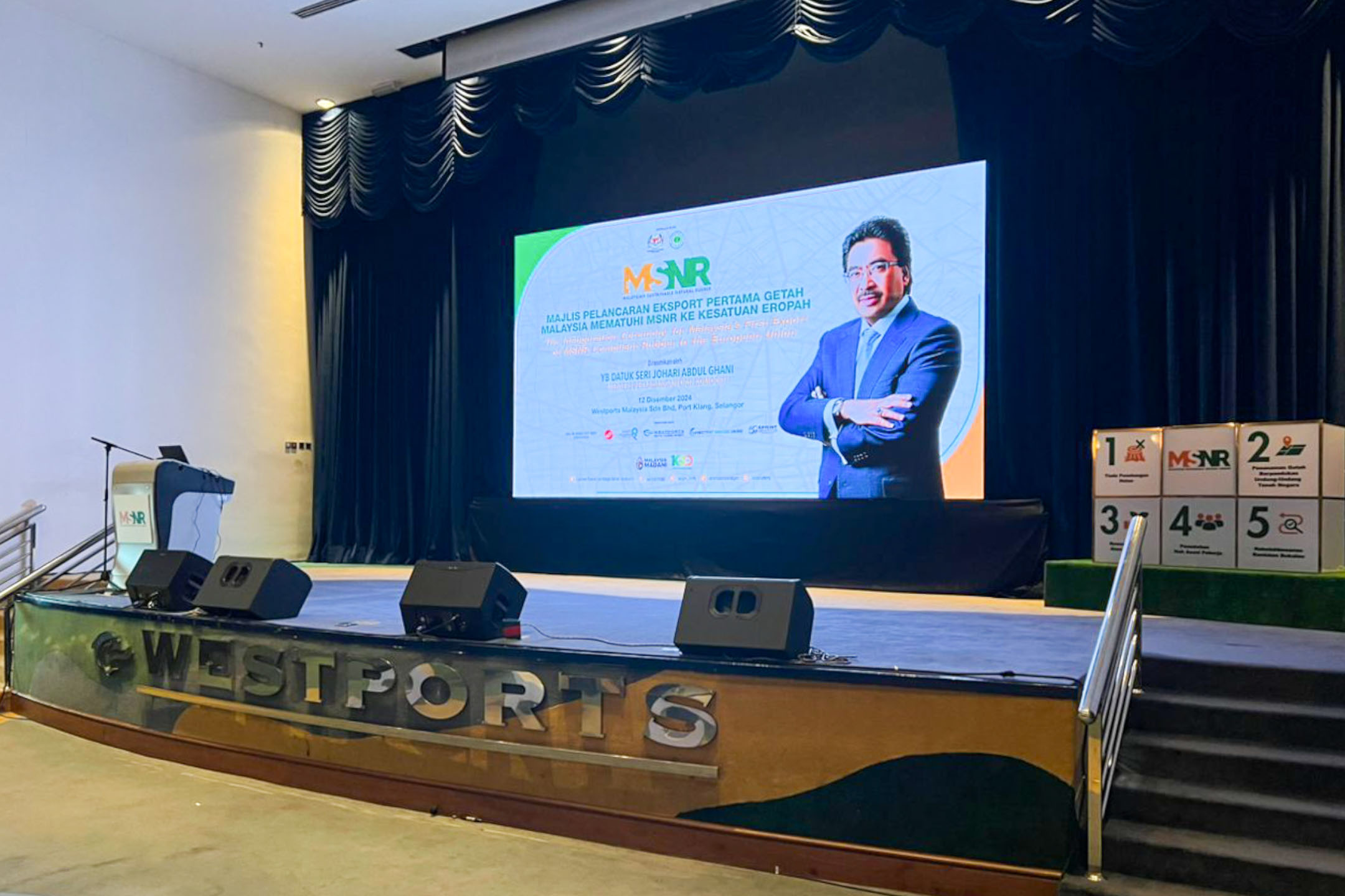 Rental Indoor LED Screen for Lembaga Getah Malaysia (LGM) for the Majlis Pelancaran Eksport Pertama Getah Malaysia Mematuhi MSNR