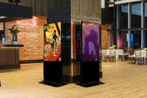 VEXO Digital Standee 49"/55”