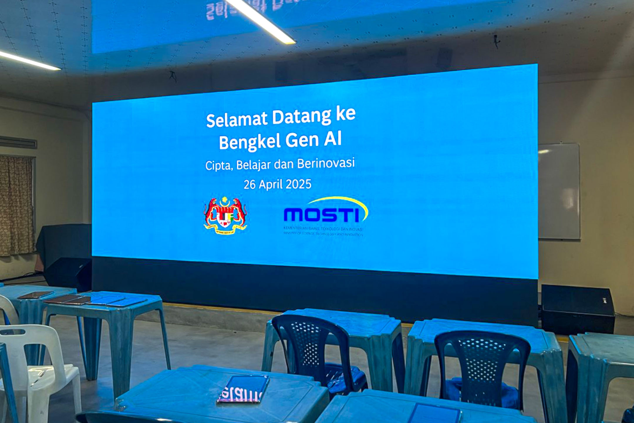 Mini Karnival Sains MADANI