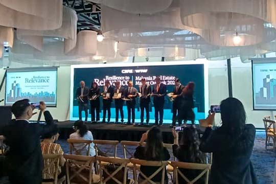 Resilience to Relevance